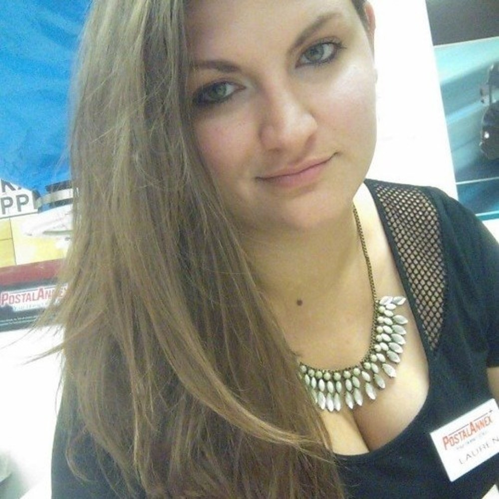 Meet your Posher, Lauren